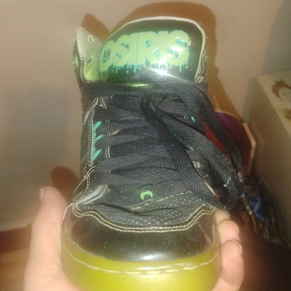 Osiris 83 green slime shoes vintage